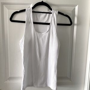 Aritzia / Wilfred Free ribbed tank top. Size medium. Worn 2-3 times.